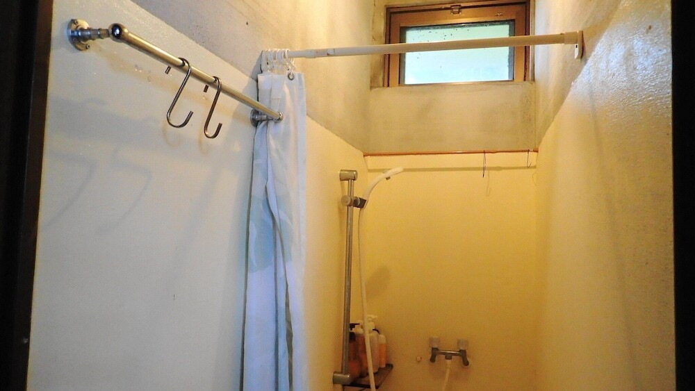 バスルームのシャワー