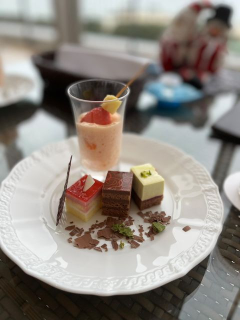 クラブウィング宿泊者専用ラウンジのティータイムで提供されるスイーツ / 1