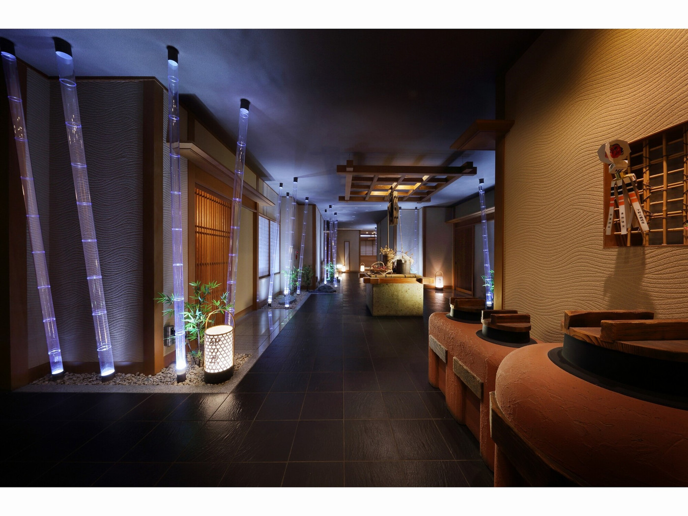 夕食は庄屋の台所をイメージした個室の食事処で4239228