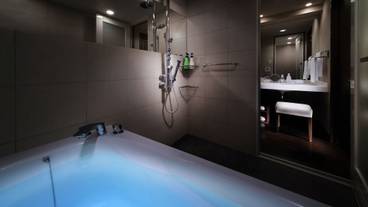 エグゼクティブスイートのバスルーム / 5