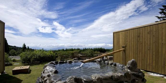 霧島温泉 夫婦露天風呂の宿 天テラス(あまてらす)(鹿児島県 旅館) / 1