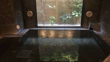 屋内スパ浴槽 / 1