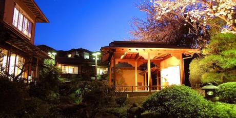 あたみ石亭別邸 桜岡茶寮