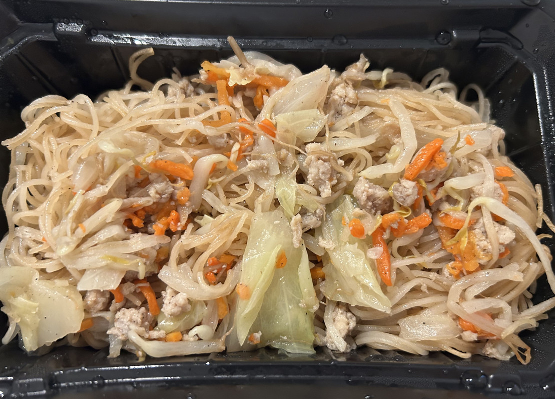 軽食はビーフンにしました