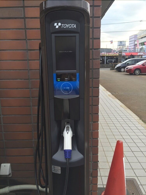 電気車両充電スタンド