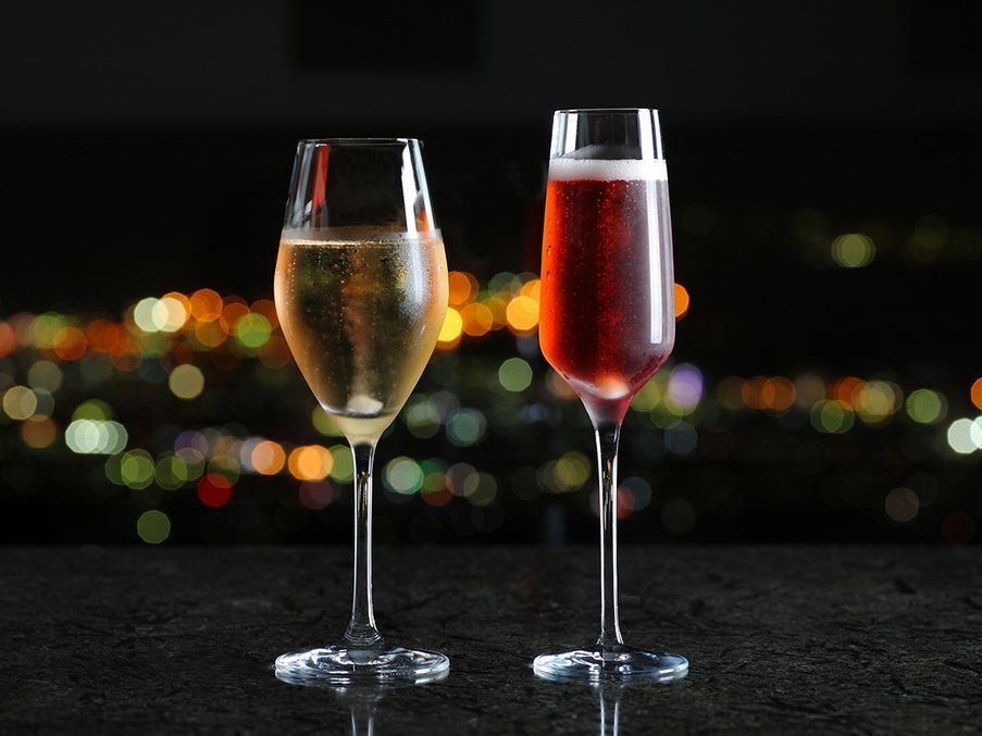 アッパーラウンジ3663422