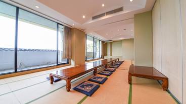 ボールルーム / 25