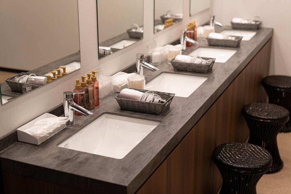 女湯 脱衣所の洗面台