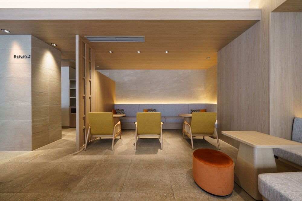 ロビーラウンジ