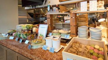 朝食ビュッフェ / 4