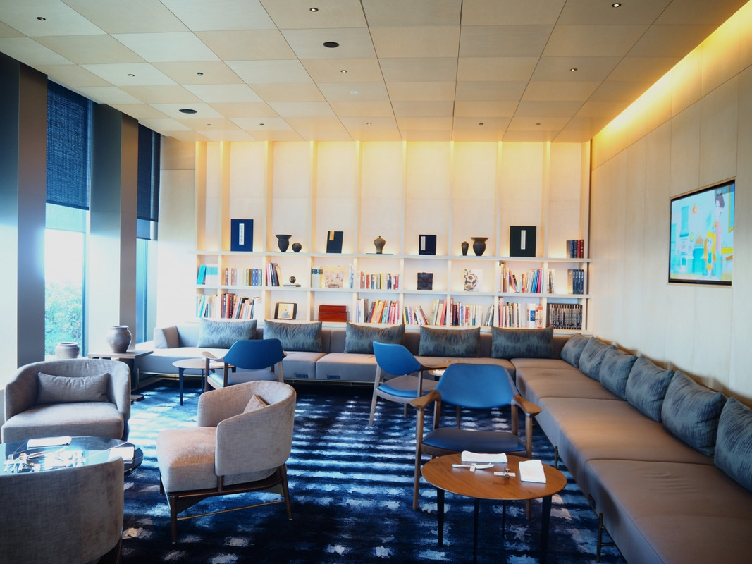 クラブラウンジ