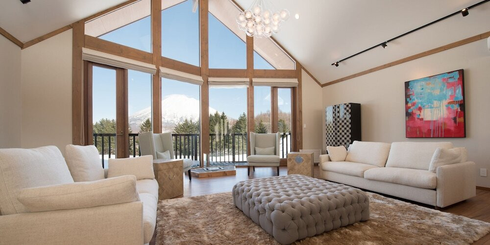 ニセコの自然を身近に感じる♡開放的なリビングがあるコテージ4068352