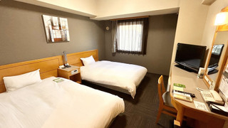 ツインルームシングルサイズベッド 2 台禁煙