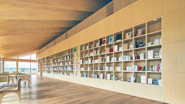 共用棟ライブラリー② / 8