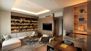 デラックス スイート キングベッド 1 台