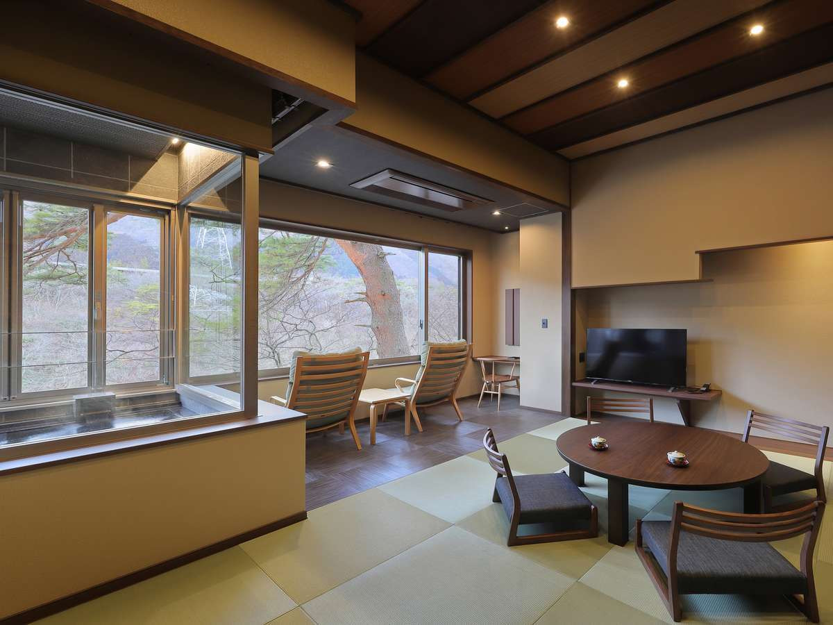 露天風呂から望む絶景が自慢！四季折々の景色が楽しめるお宿3573725