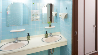 スタンダード ツインルーム 共用バスルーム オーシャンビュー 1階 禁煙