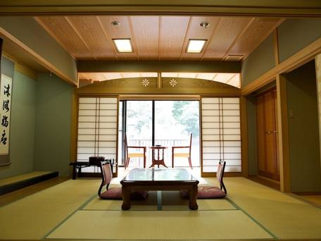 犬鳴山グランドホテル紀泉閣 / 3