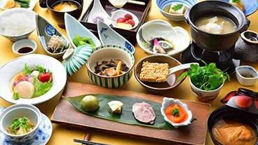 食事・飲み物 / 3