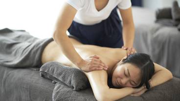 ストレッチやマッサージ② / 4