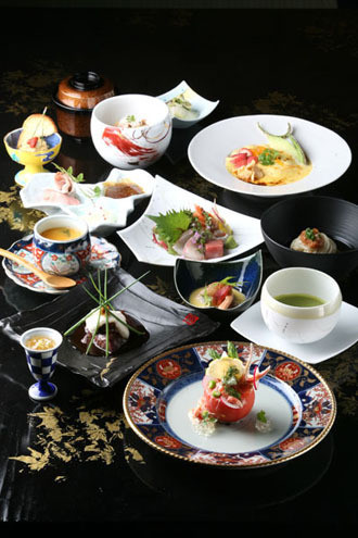 岩盤浴付き客室で味わうモダン懐石4240361