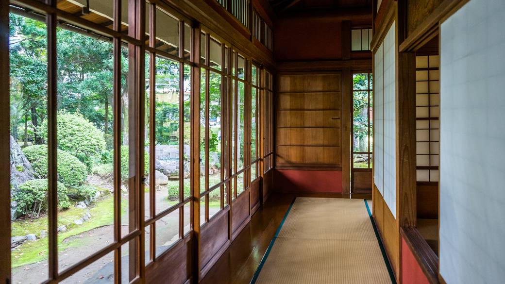 歴史あふれる
建築物&パワスポを巡る / 2
