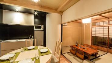 客室内のダイニングエリア / 6