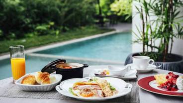 食事・飲み物 / 23