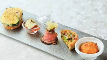 食事・飲み物 / 3