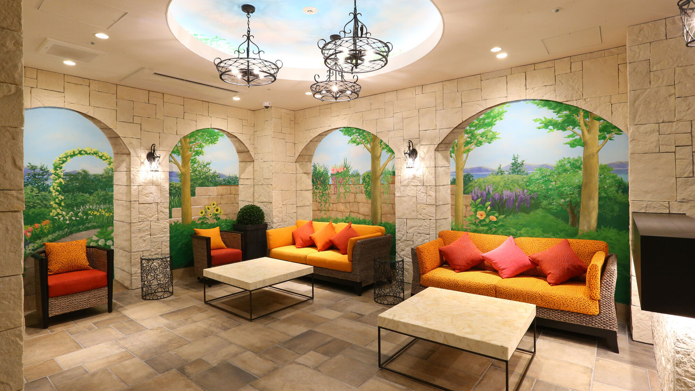 鮮やかなお花に囲まれるお一人様旅4036880