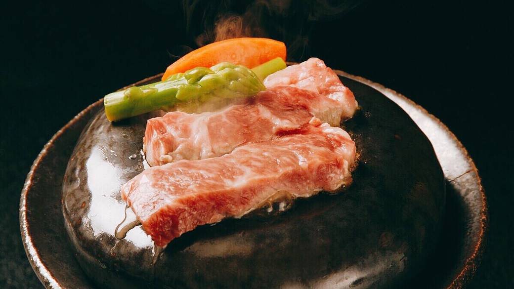 和牛の温石焼き / 3