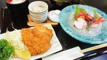 食事・飲み物 / 4