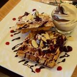 レオニダス 箕面小野原店（レオニダス）