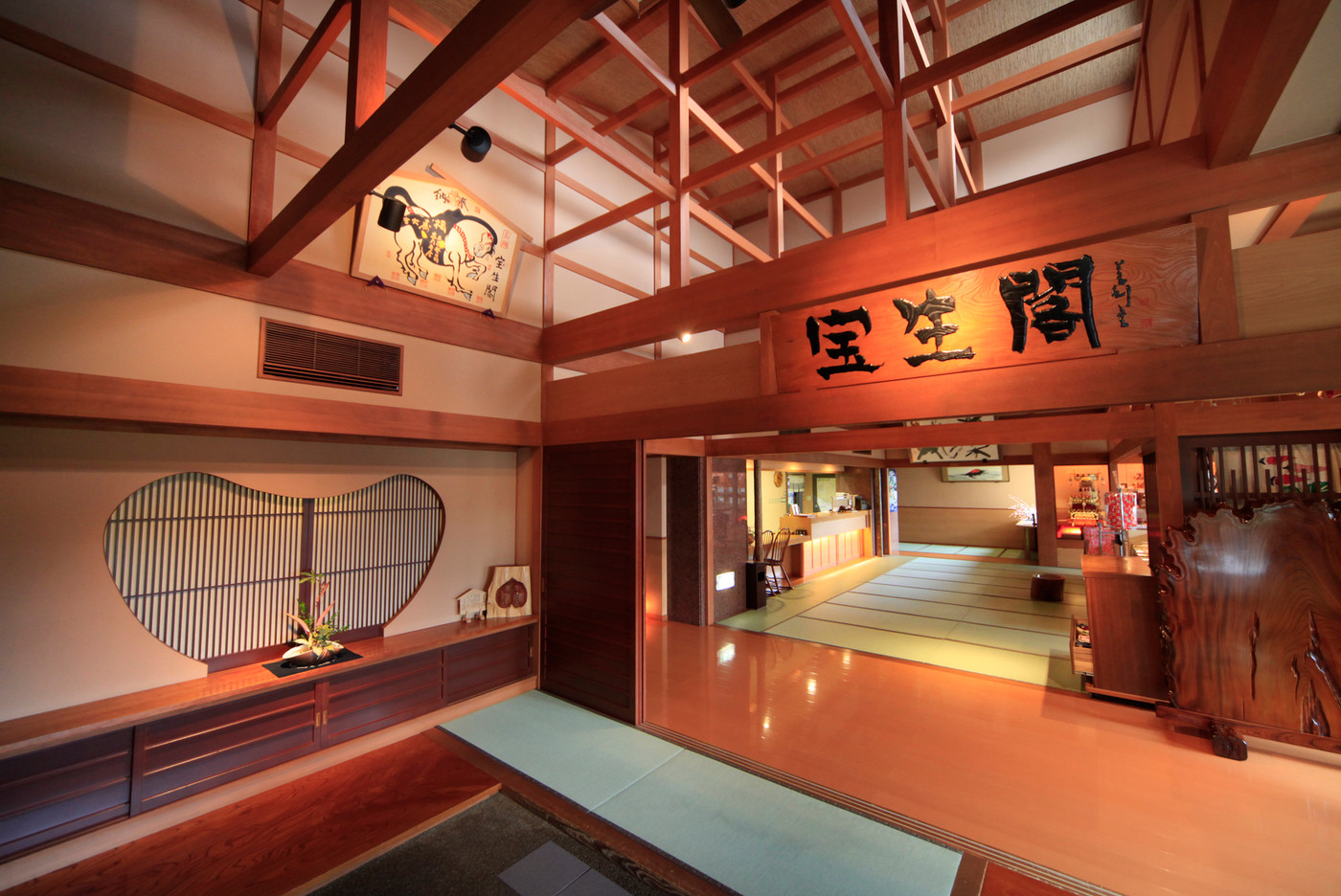 高台から飛騨高山の町並みを一望できる宿3400366