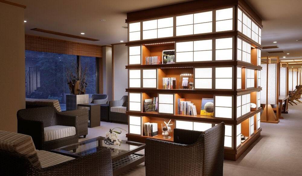 伊勢ライブラリ / 2