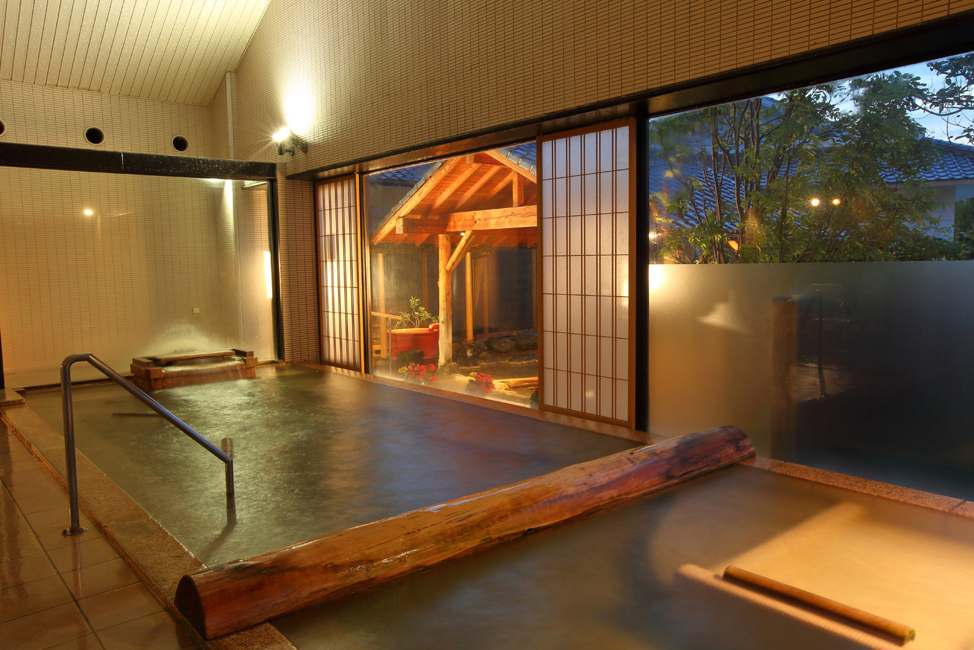 2種類の源泉かけ流し温泉で秋田美人肌♡ 3408511