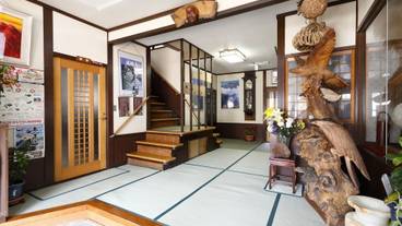 内部エントランス / 2