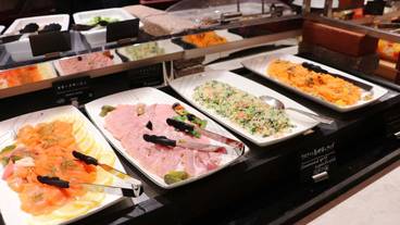 朝食ビュッフェ / 4