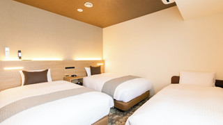 【禁煙】デラックスツインルーム/26㎡/120 ㎝ 幅ベッド2台+EXベッド/3名迄