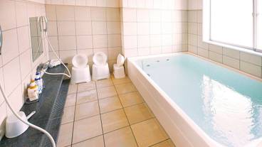 屋内スパ浴槽 / 1