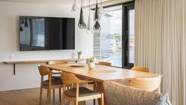 客室内のダイニングエリア / 36