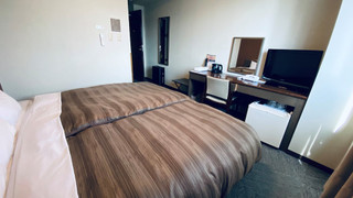 ファミリー ダブルルーム キングベッド 1 台 喫煙可