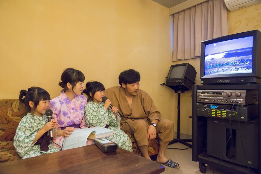 カラオケ ルーム