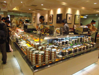 「イーション 東京グランスタ店」内観 1221262 東京駅グランスタ内「eashion」の弁当売場