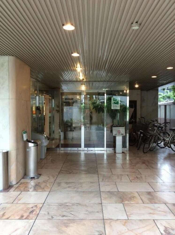 施設の正面