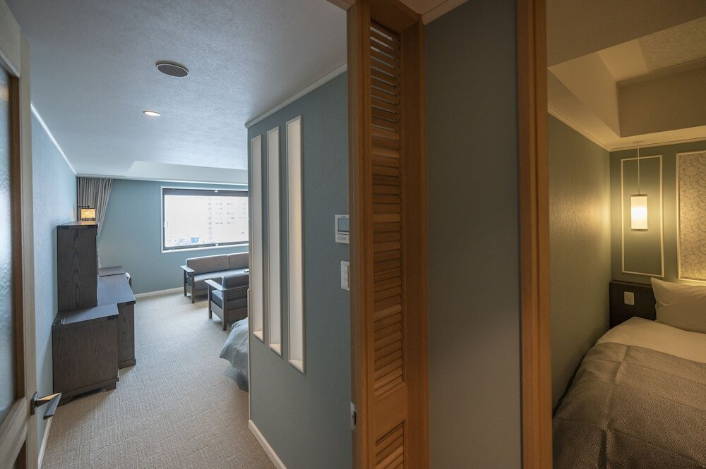 フォース／リビングと寝室