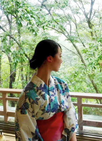 スマホ慣れしていない母が、自分を撮ってくれました。手ブレしていないのが珍しい。