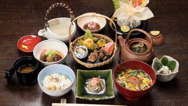 食事・飲み物 / 4