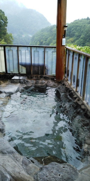 貸切風呂で渓谷美をひとり占め3964828