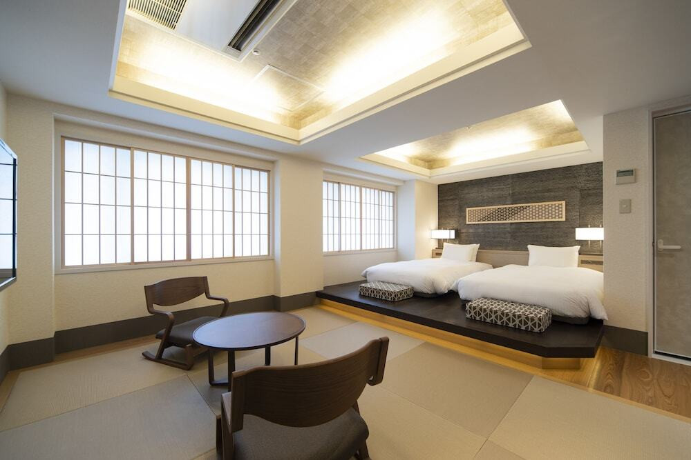 3世代旅行にもおすすめ！和モダンな和洋室4004784